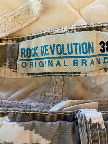 Rock Revolution Mens Size 38 Gray & White 8 Pocket Cargo Shorts 100% Cotton - Picture 11 of 16