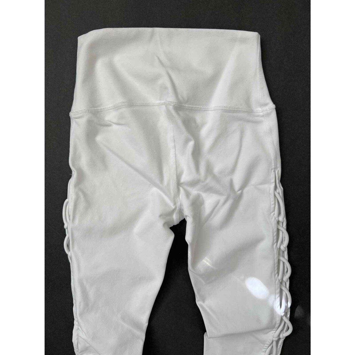 alo yoga xs 2枚セット 日本未入荷・alo】Kendall Jenner着用 Bra+ Legging 2点セット