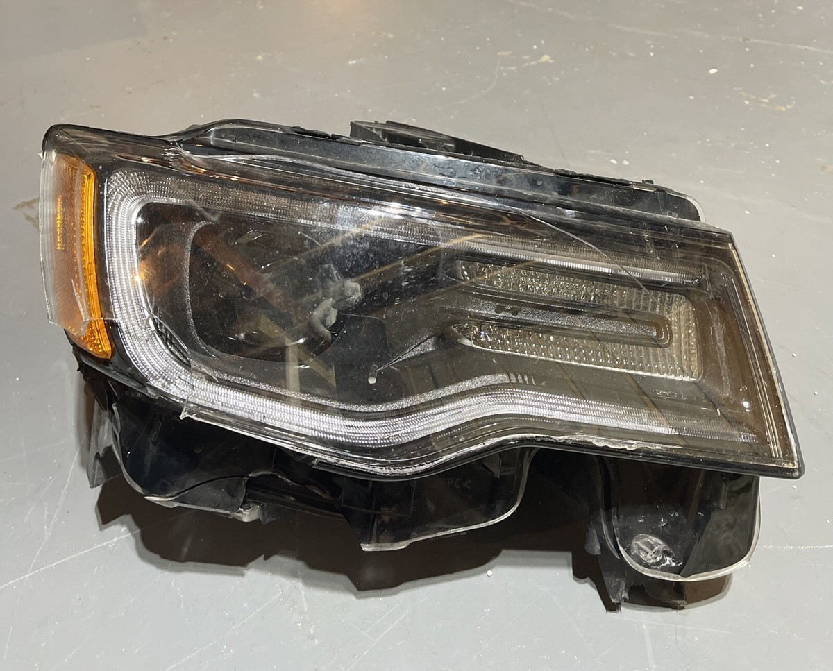 16-21 Jeep Grand Cherokee Right Headlight HID OEM 6842687AD | eBay 