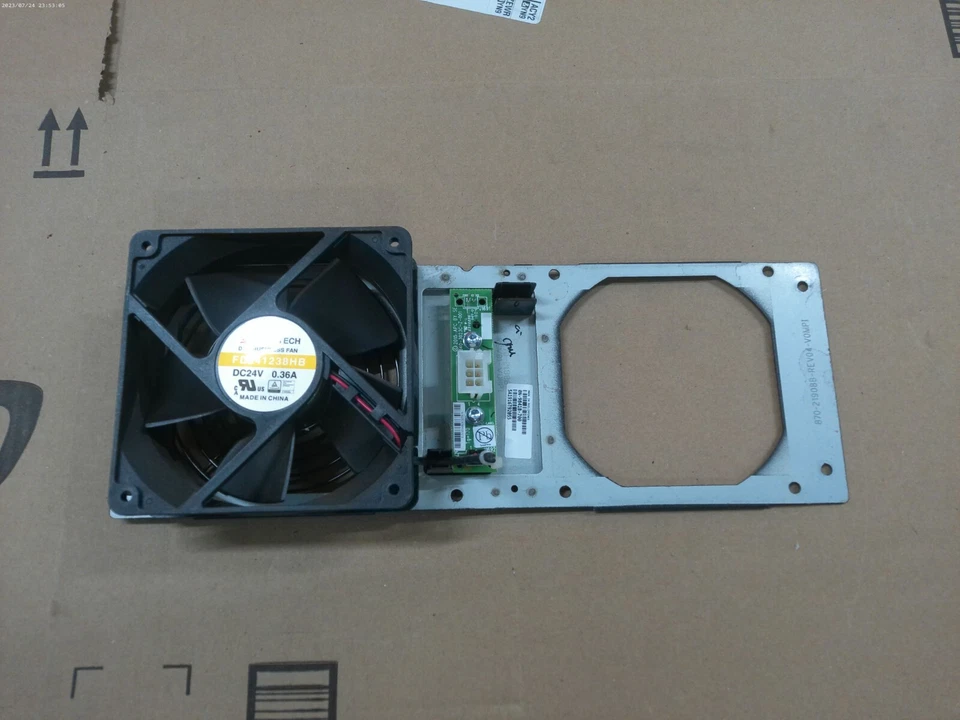 APC 640-3023C-Z-001 Fan Module with AVC FD241238HB for DLRT8KRMXLT UPS - Image 2 of 4