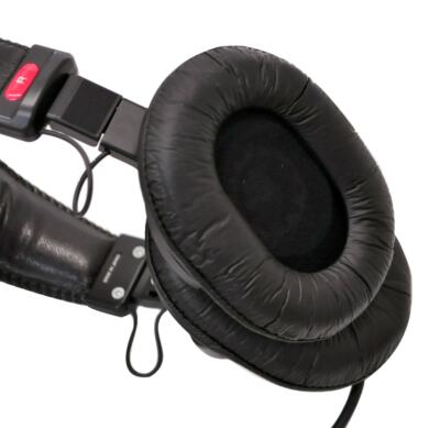 MDRーCD900ST MDR-CD900ST Official SONY sealed studio monitor headphone