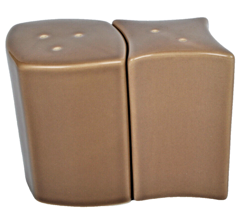NAMBE Stoneware Tri Corner Espresso Brown Salt and Pepper Shaker Set NIB - Picture 3 of 5