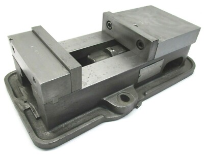 KURT ANGLOCK 6'' MILLING MACHINE VISE w/ JAWS - #D60
