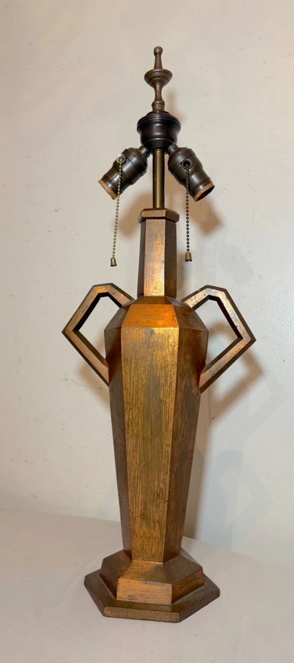 Lámpara de mesa eléctrica Arts & Crafts de hierro patinado bronce extremadamente pesada 16 libras. Foto 2 de 4