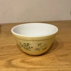 Pyrex SHENANDOAH Nesting Mixing Bowl Yellow 401 Vintage