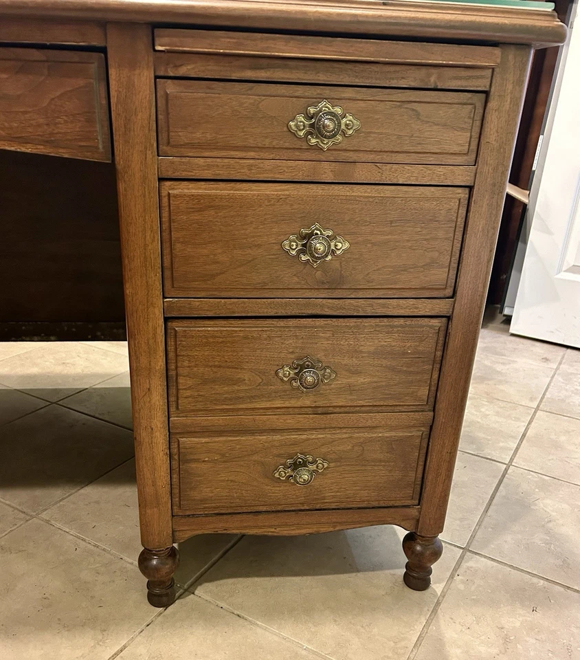Vintage 8 Drawer Wood Executive Desk with Glass Top & Leather Chair. - Image 3 of 4