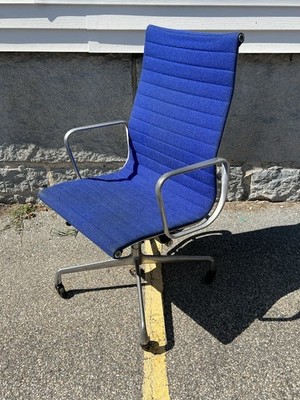 Eames Herman Miller Aluminum Group Chair Executive Height Blue