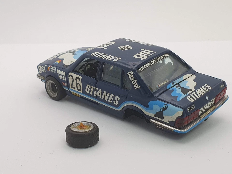 BMW 520 i Gitanes Gama 1/43 Blu - Immagine 2 di 4
