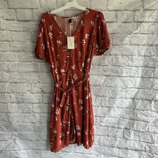 NEW WITH TAGS UNIVERSAL THREAD XL RED FLORAL DRESS TIE WAIST