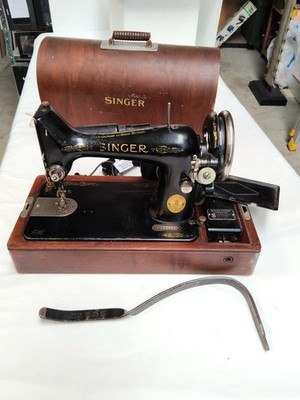 Vintage Sewing Machine Singer 99K? in wood case -runs -video -unrestored -AF