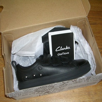 Clarks New Flare Bright Black Leather School Shoes Trainers UK 10 F EUR 28