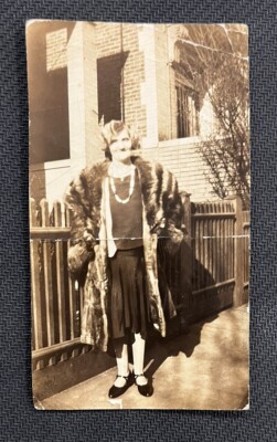 FOUND VINTAGE PHOTO PICTURE Woman Poaing In Fur Coat  - CREASES