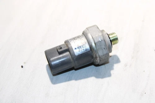 Subaru  switch pressure a/c air conditioning 582532-3200 oem e80