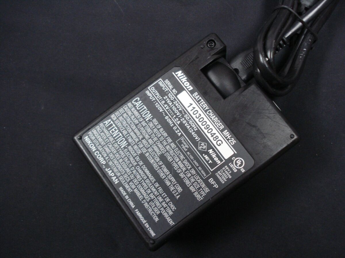 OEM MH-25 Battery Charger for Nikon D7000 D7100 D7200 D7500 OEM MH-25 Battery Charger for Nikon D7000 D7100 D7200 D7500