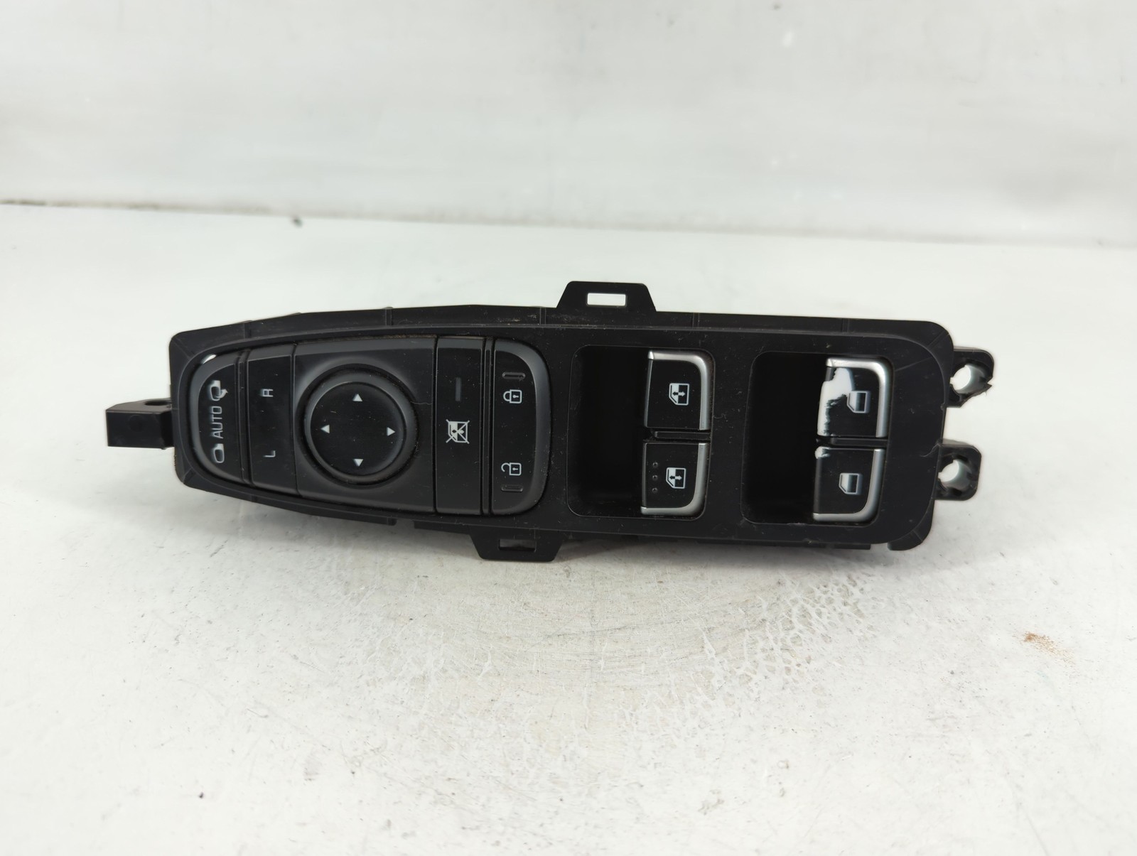 2018-2020 Kia Stinger Driver Left Door Master Power Window Switch KIBI2