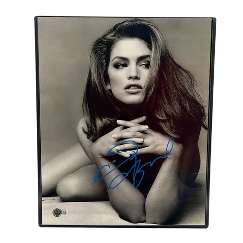Cindy Crawford Signed 11x14 Sexy Stunning Super Model Photo Beckett Authentic