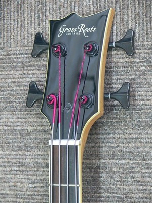 GrassRoots Viper Bass G-VP-46B Vintage White Used 2000 Alder Body