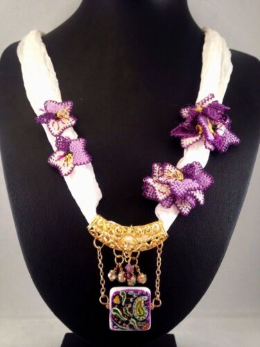 Handmade White Silk Purple Needle Lace Flower Hand Painted Ceramic Bead Necklace - 第 1/10 張圖片
