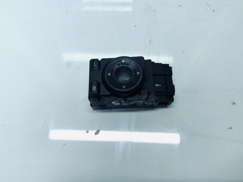 Volkswagen Passat 1998 Wing mirror control switch (Exterior Mirror #1270143-39