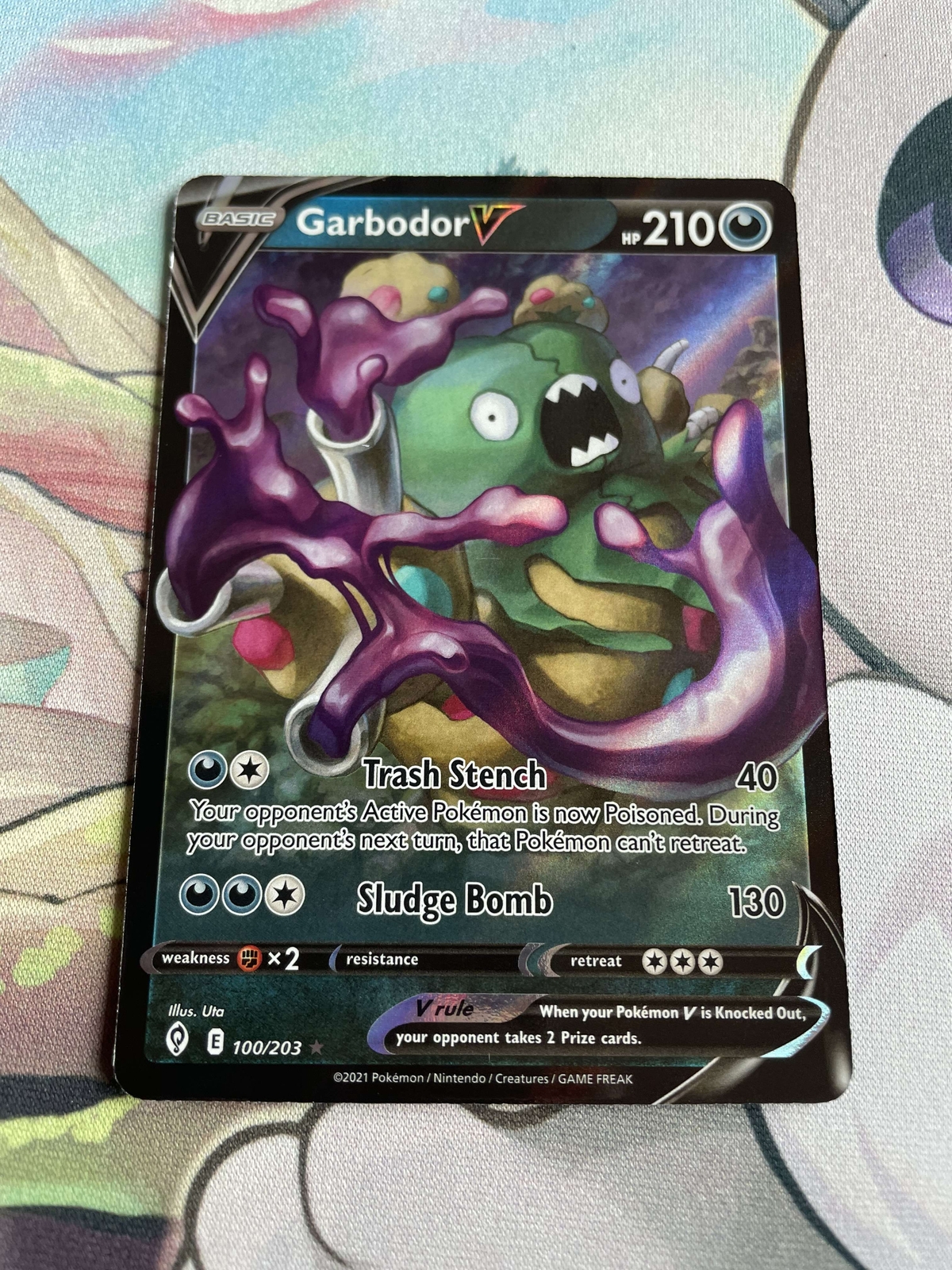 Garbodor V 100/203 Evolving Skies Ultra Rare Holo Pokemon Card NM