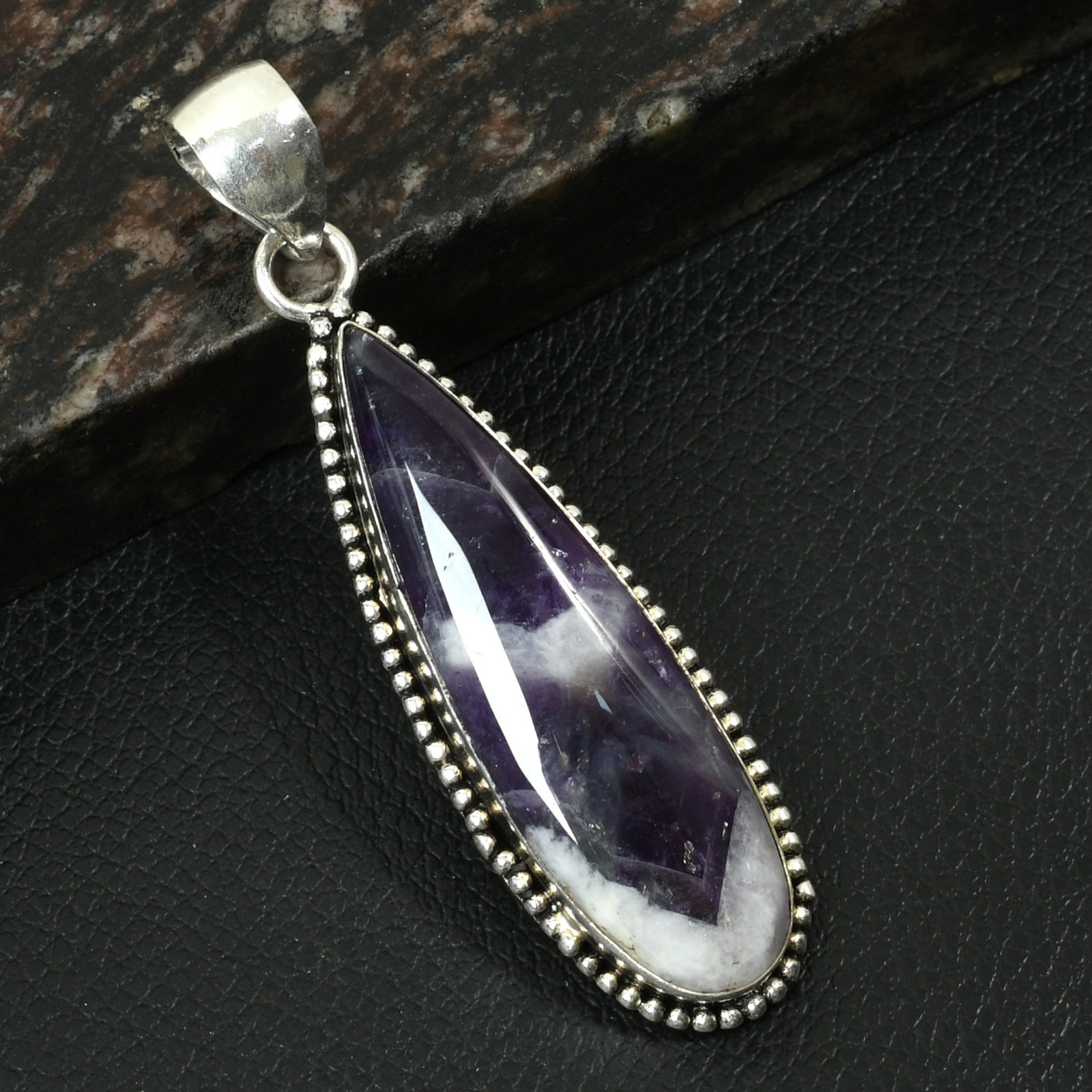 Amethyst Gemstone Ethnic Handmade Pendant Jewelry For Unisex 2.6