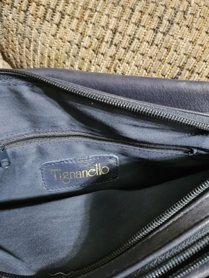 Bolso de hombro de cuero Tignanello bandolera borla suave encanto azul marino limpio  Foto 4 de 4