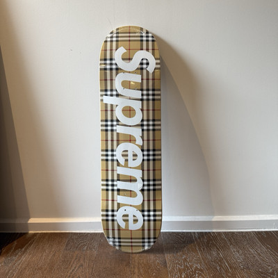Supreme SS22 x Burberry Skateboard Deck Beige - Brandneu  