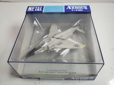 Armour Collection F-4 Phantom US Navy Jolly Rogers 5138 1:100 USED