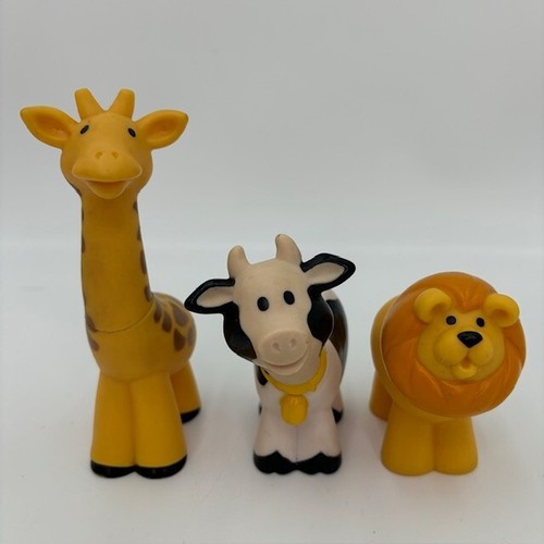 Vintage Fisher Price Little People Farm Animals Cow Giraffe Lion & Fence (READ!)