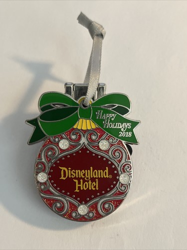 Disneyland Hotel Happy Holidays Resort 2018 Tinker Bell Pin Ornament LE 2000 C2