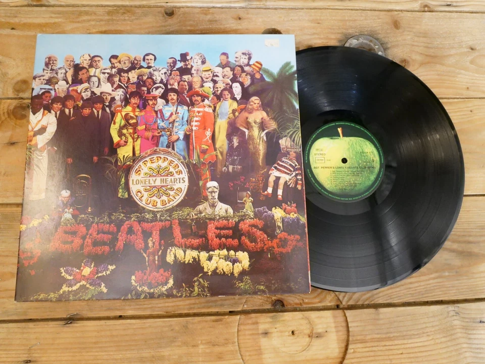 The Beatles Sgt. Pepper's Lonely Hearts Club Band · Lp · 1976, photo 1 sur 5