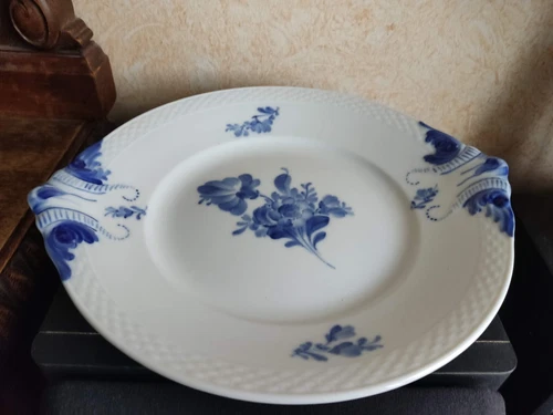 Royal Copenhagen Blue Flower Braided Round Cake Dish
