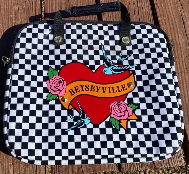 Betsey Johnson Betseyville Laptop Case Quilted Protection Black White Checkered