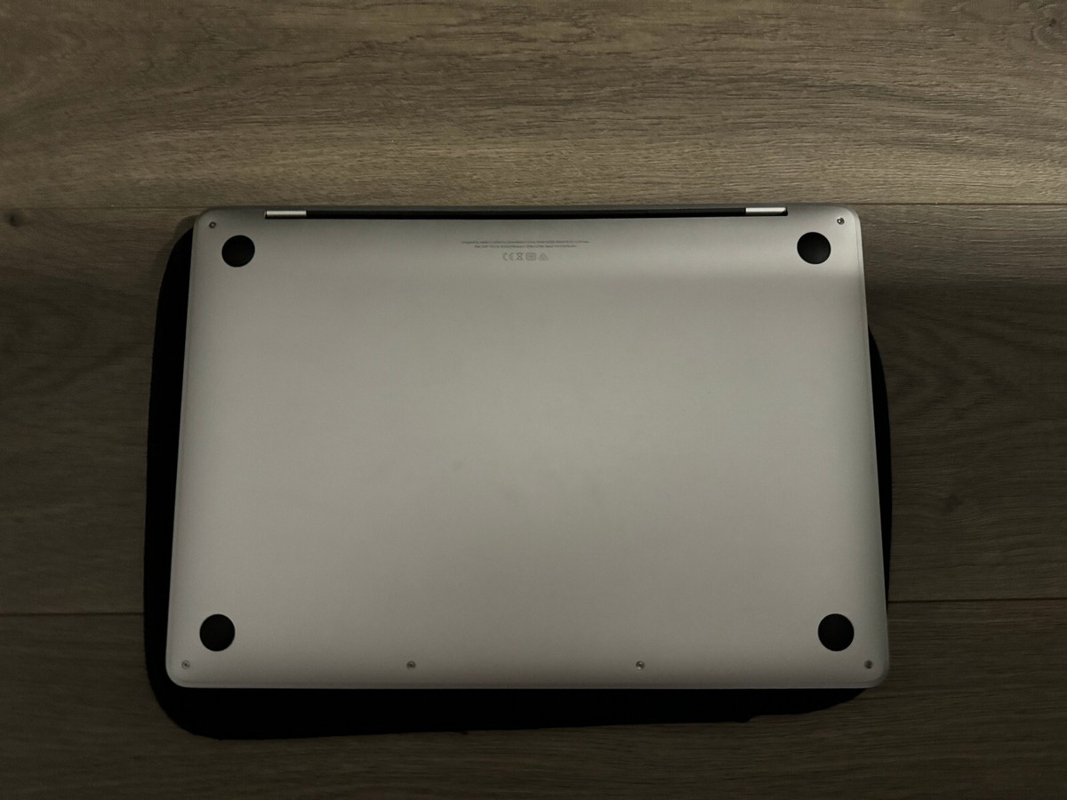 Macbook pro 2019 13 inch - READ DESCRIPTION FOR MORE DETAILS Macbook pro 2019 13 inch - READ DESCRIPTION FOR MORE DETAILS