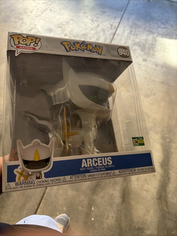 Funko Pop! Vinyl Jumbo 10 in: Pokémon - Arceus (SDCC)  San Diego Comic Exclusive