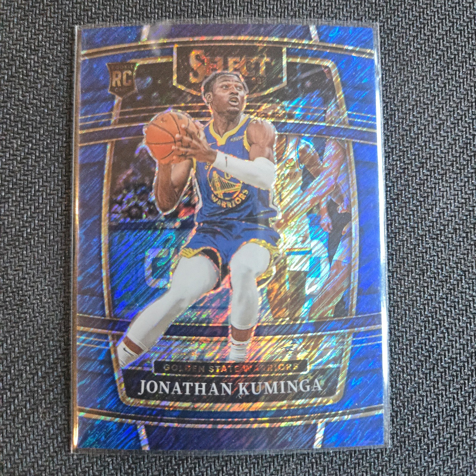 2021-22 Panini Select - Concourse Jonathan Kuminga #28 Blue Shimmer Prizm (RC)