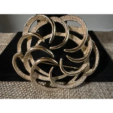 Vintage Sarah Coventry Signed Crescent Swirl Brooch– MCM GoldTone,1960s/70s