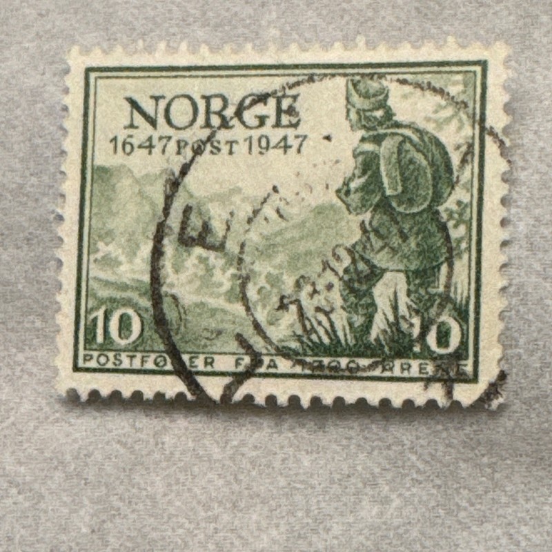 Norway 1947 10 Green Postage Stamp Used Handstamped Historical Figures