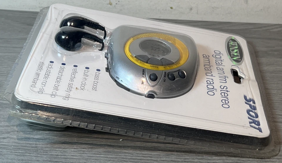 JENSEN SAB-55 - Digital AM/FM Stereo armband Radio w/ clock - NEW AND SEALED!!! - Image 4 of 4