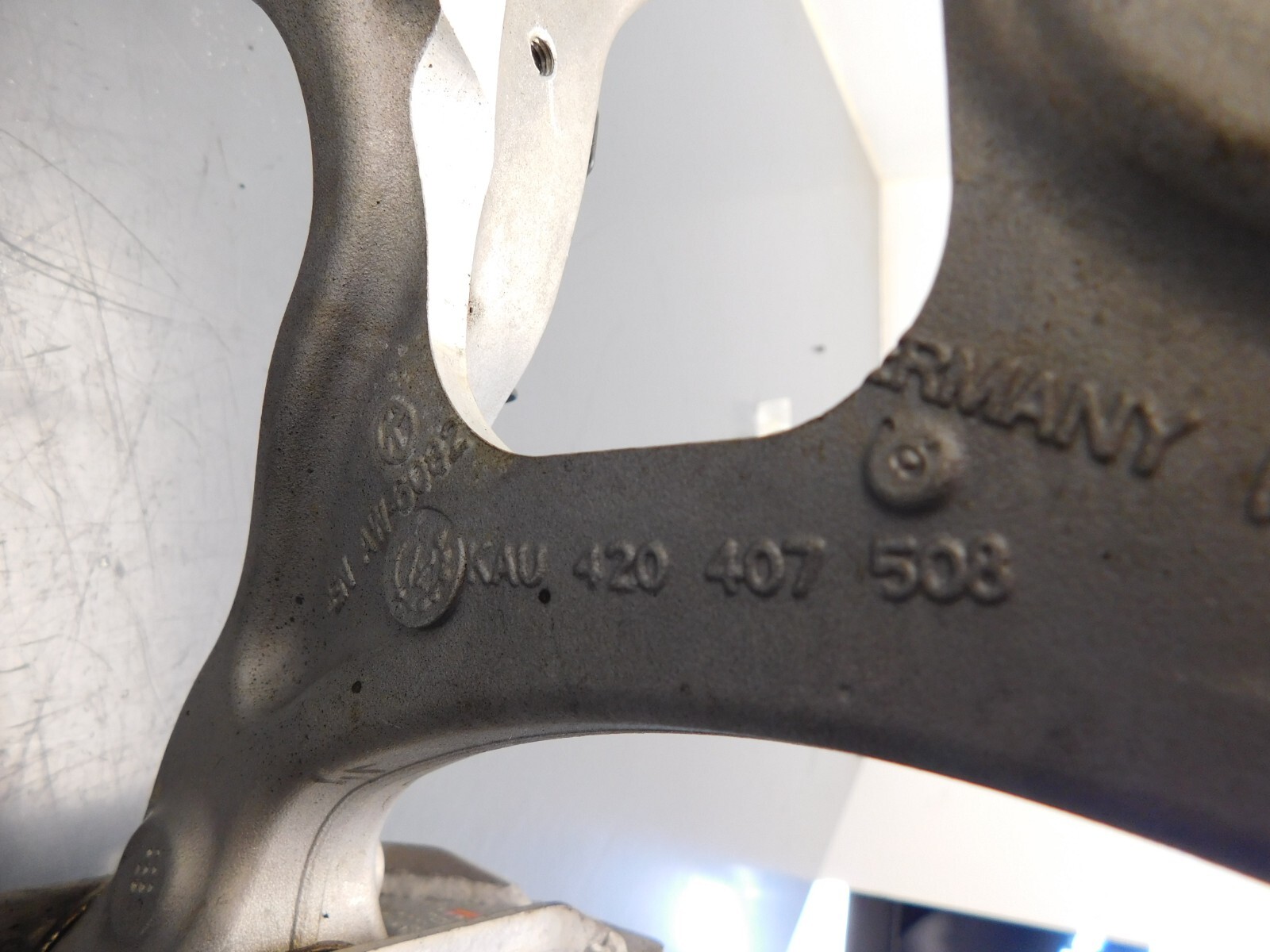 2011 Lamborghini Gallardo LP570-4 Superleggera RF Hub Control Arms #0350 Z3