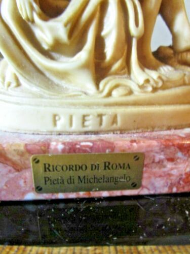 VINTAGE PIETA JESUS MARY SCULPTURE ON BROWN MARBLE BASE BY RICORDO DI ROMA - Imagen 6 de 6
