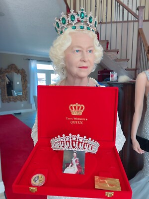 Ladies Of England Tiara, Royal Pearl Diamond Crown Worn By Queen Elizabeth II