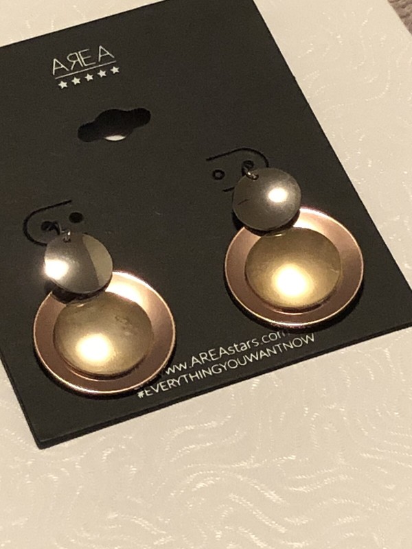 area stars earrings tri tone round shape drop hook closure new with tags