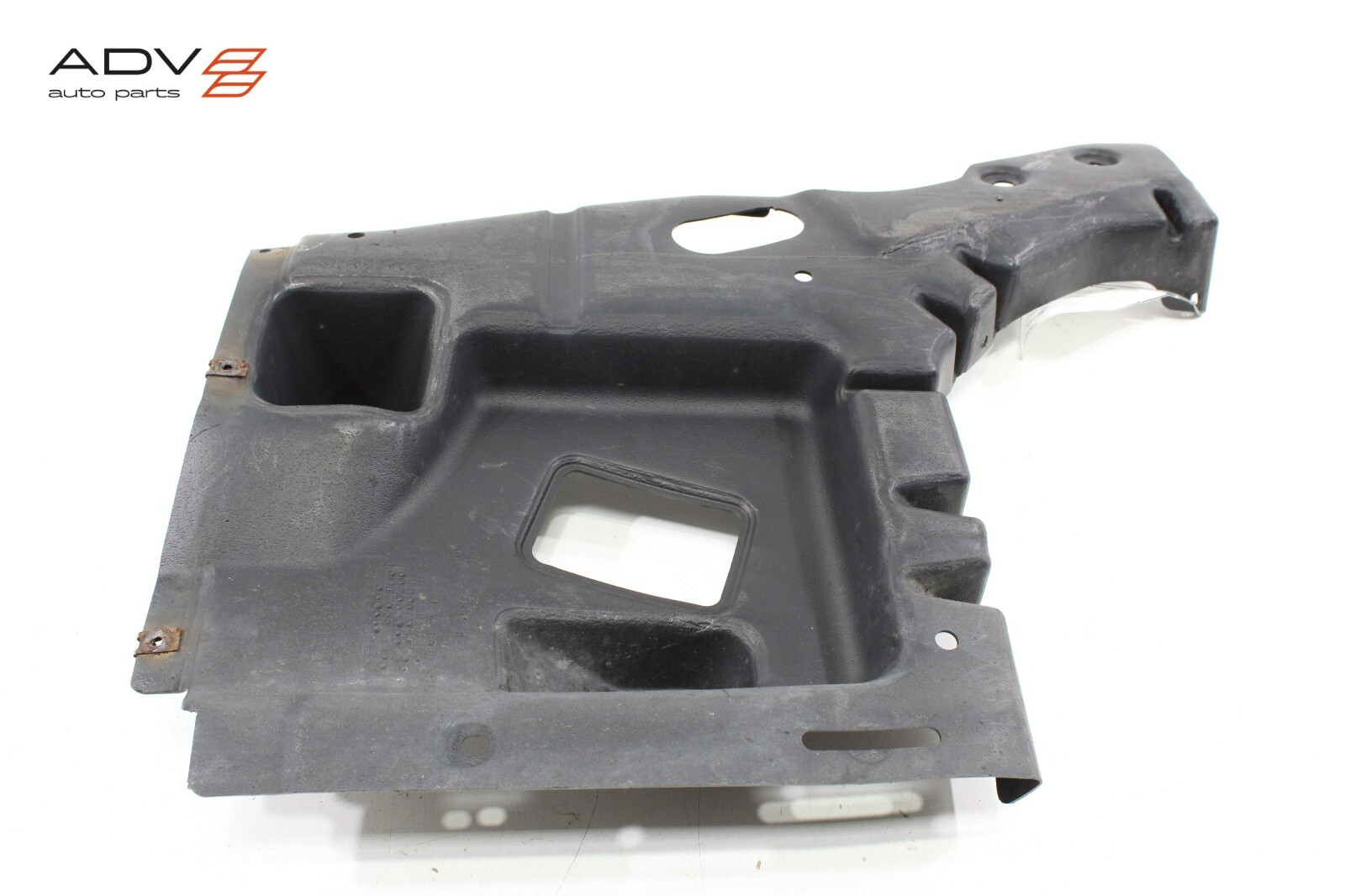 Maserati Levante 2017-2020 Front Left Body side shield P/N 13602