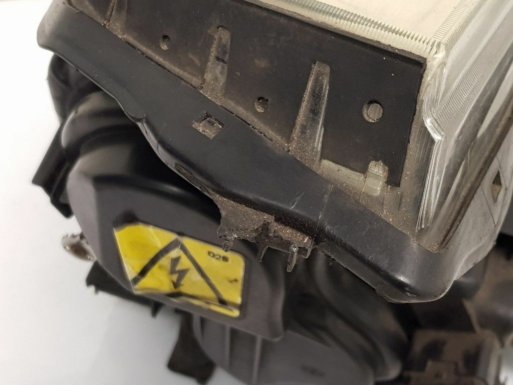 Renault Vel Satis 2004 LHD 2.2dCi front left xenon headlight 