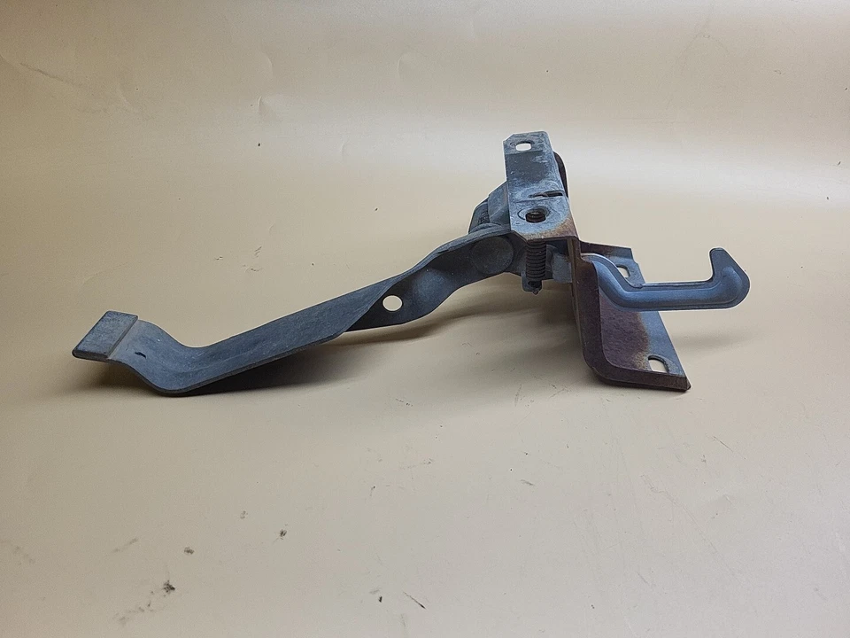 AMC 1965 1966 Ambassador Marlin and Rambler clásico capó pestillo Foto 2 de 4