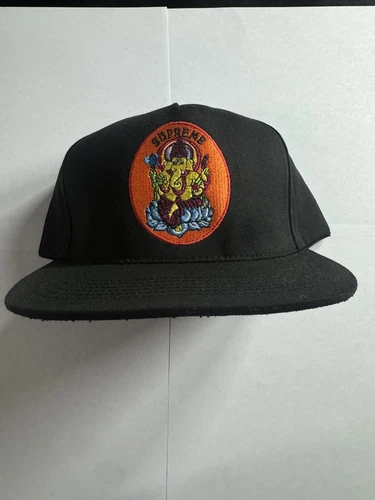LOGO BOÎTE À CHAPEAU NOIRE SUPREME SS18 GANESH 5 PANNEAUX