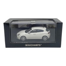 MINICHAMPS Alfa Romeo Giulietta 2010 White 1/43 Model Mint JAPAN