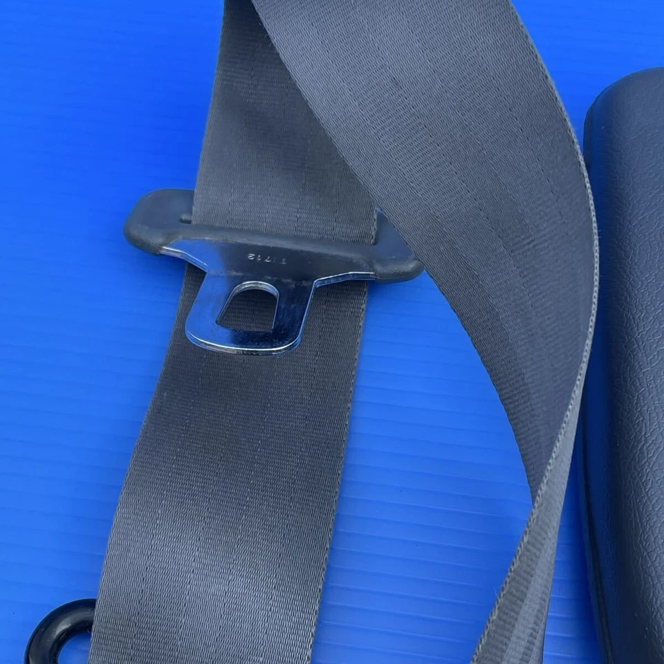 SUBARU Sambar KS3 KS4 Genuine Seat Belt Catch Assembly Left and Right JDM USED - Image 2 of 4