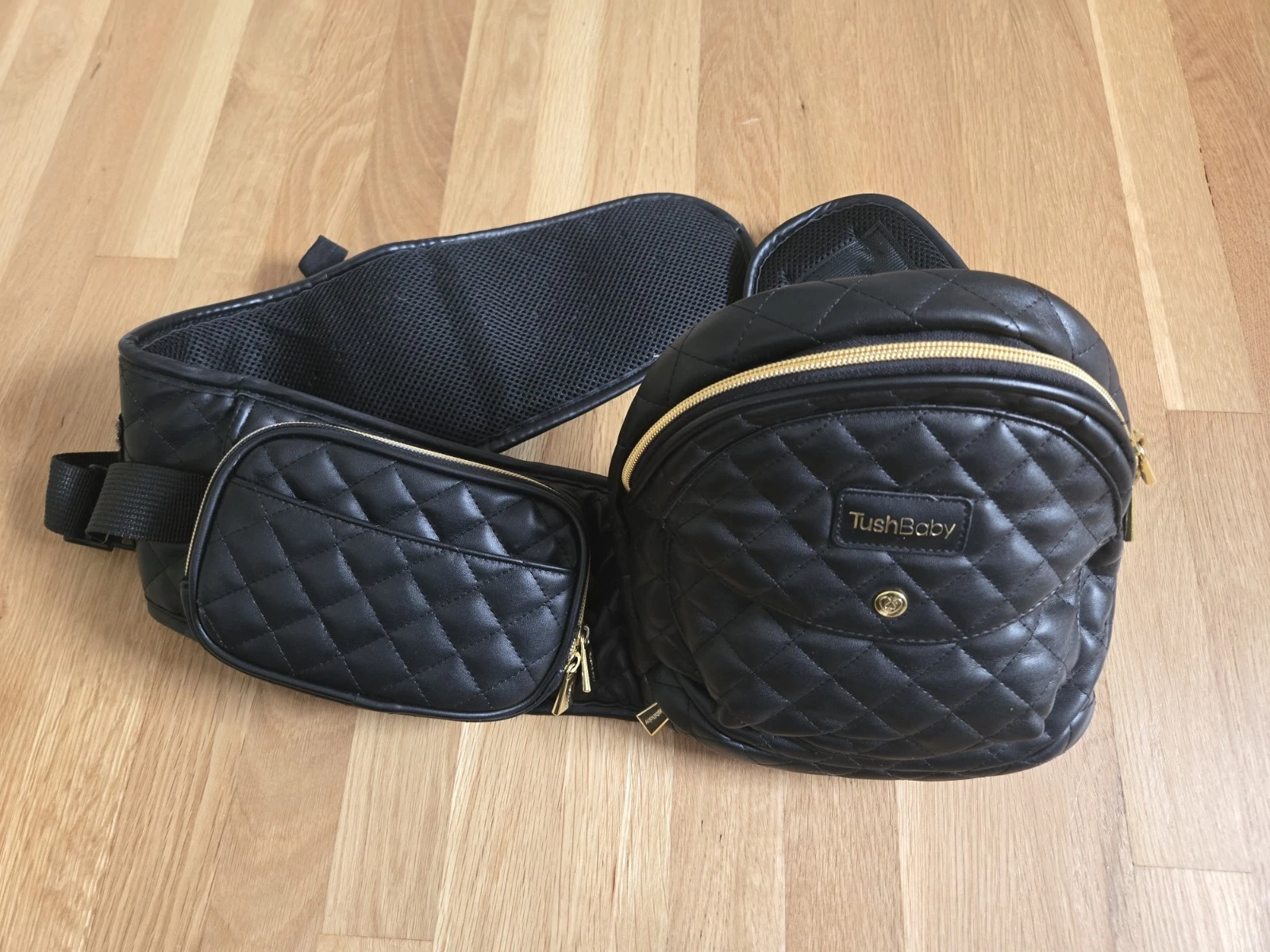 Tushbaby Black Quilted Vegan Leather Hip Seat Baby Carrier with Gold Zipper – Ad